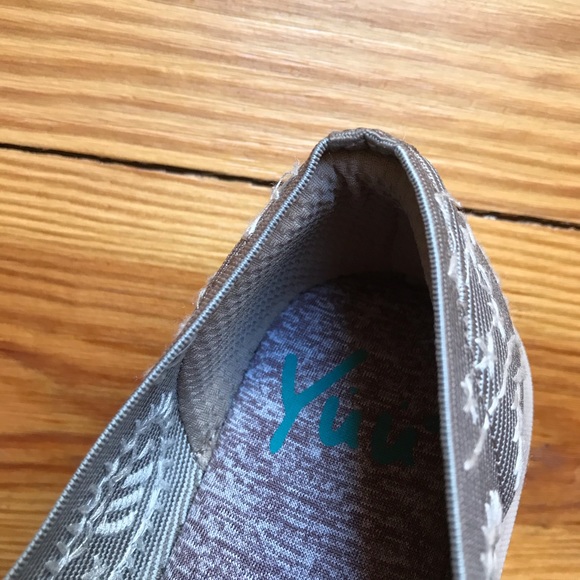 Yuu Beige Embroidered Cushioned Flats, EUC, 7 - Picture 9 of 10